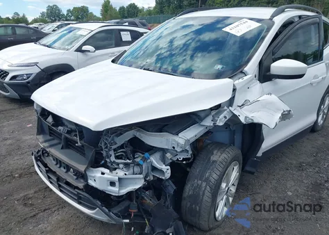 2018 Ford Escape Se z USA, uszkodzony, nr VIN 1FMCU9GD5JUC25213